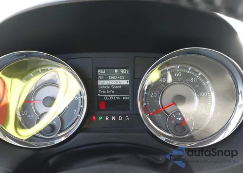 2011 Chrysler Town & Country Limited z USA, uszkodzony, nr VIN 2A4RR6DG8BR716624